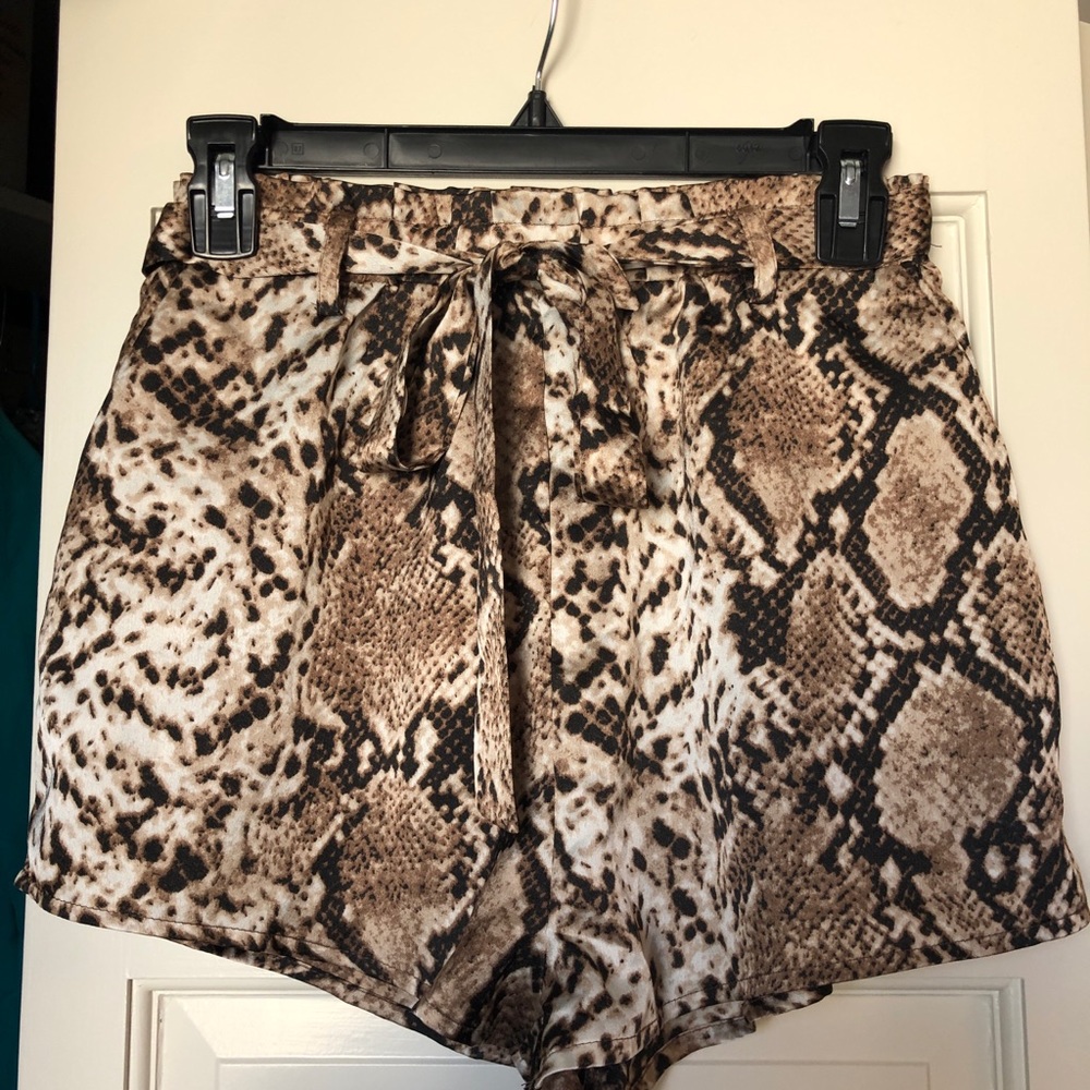 superdown snake print shorts